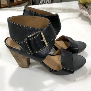 Clarks Artisan Okena Mod dress black leather sandals shoe chunky Heel Size 8